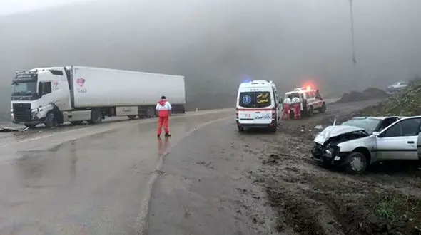 7 کشته و زحمی در تصادف زنجیره  ای جاده فسا + جزییات