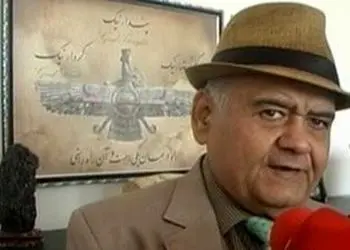 واکنش‌های متناقض به خبر پناهندگی اکبر عبدی به ترکیه / آیا “هنرمند مردمی” واقعاً ایران را ترک کرده است؟