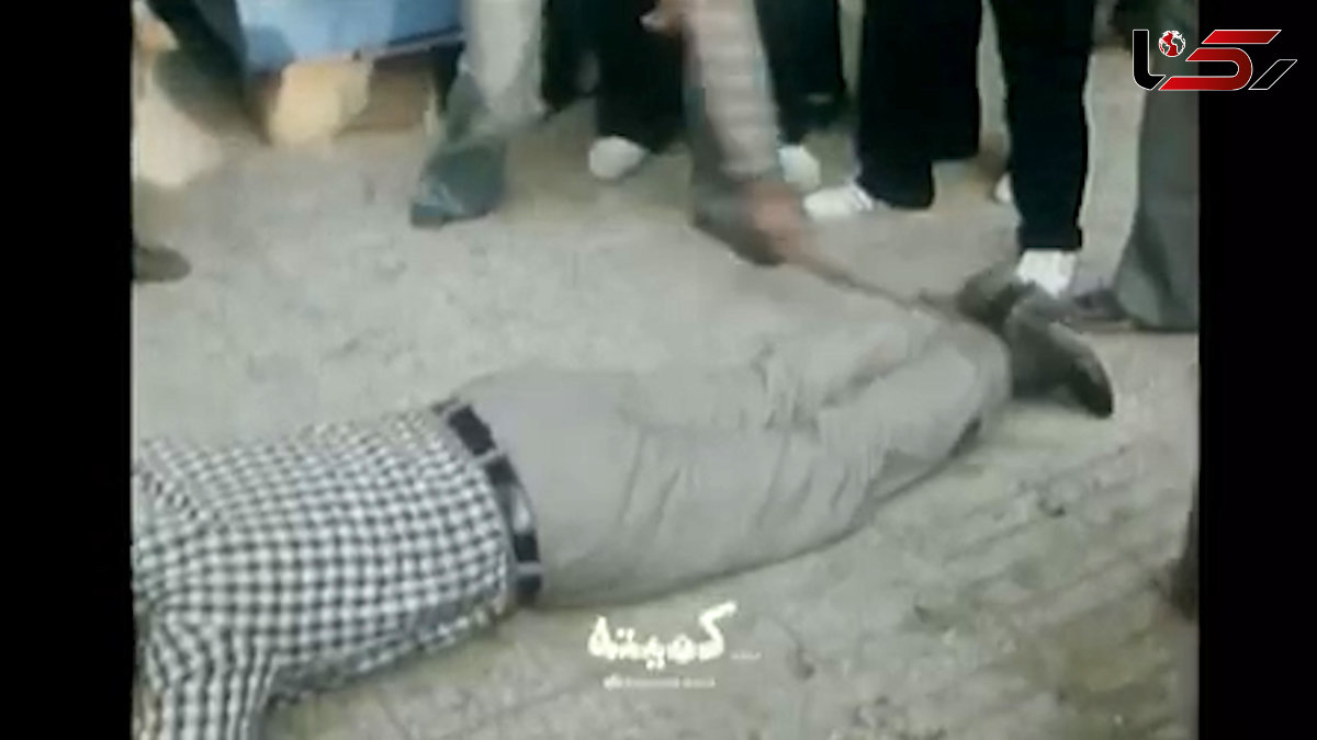 شلاق زدن گران فروش ها جلوی در مغازه شان / تاریخ تکرار می شود  + فیلم  