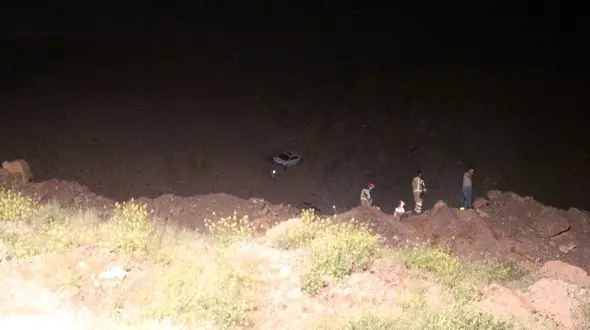 خانم راننده با خودرو به دره کوه بی بی شهربانو افتاد + عکس صحنه حادثه