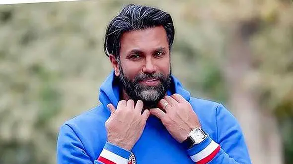 رونمایی علیرضا نیکبخت واحدی از دختر زیبا و جذابش / مادر و دختر یکی از یکی زیبا تر !+ عکس