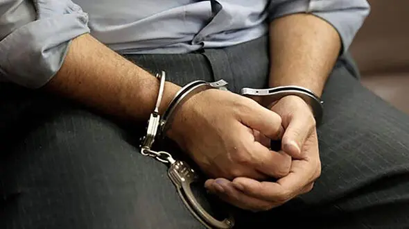 این مرد مسلح زن بمی را با شلیک کشت