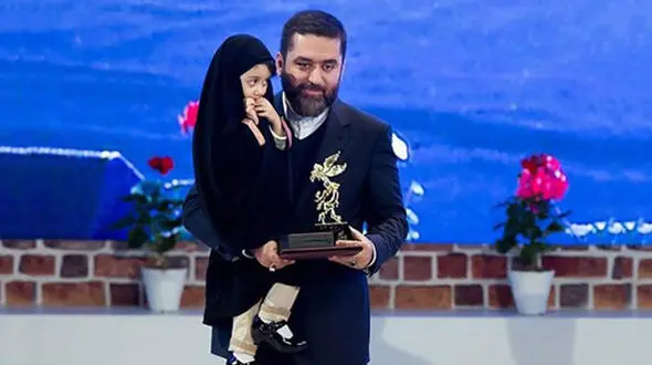 پوشش  دختر تهیه کننده ماجرای نیمروز خبر ساز شد +عکس