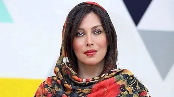 زیبایی عجیب مهتاب کرامتی در 50 سالگی + بیوگرافی