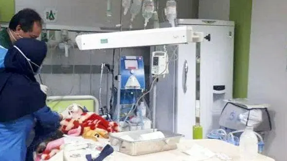 کار بزرگ دختر 5 ساله برای زنان و مردان بیمار / اردبیلی ها گریه کردند