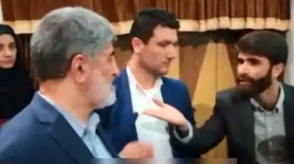 فیلم لحظه درگیری شدید لفظی یک شهروند اصفهانی با علی مطهری + فیلم و عکس