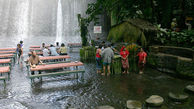 خوردن غذا در رستوران آبشار ویلا اسکودرو در فیلیپین فراموش نشدنی است