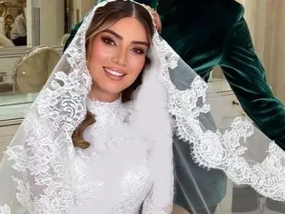 فیلم/ متین ستوده برای بار هزارم لباس عروس پوشید/ نگاهی به مراحل آماده شدن خانم بازیگر برای مراسم فرمالیته اش/ مقایسه جذاب دو لباس عروس خانم بازیگر+عکس