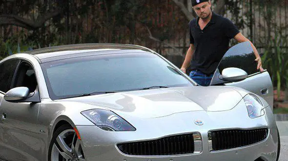 بازیگر سرشناس از مرگ نجات یافت +عکس