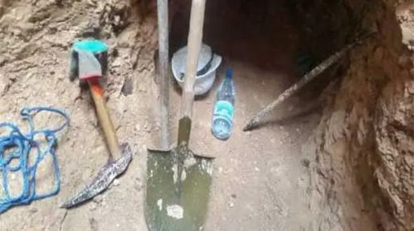 بازداشت جویندگان گنج در عمق چاه باستانی