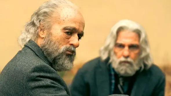 این دو مرد را می شناسید؟ / حدس بزنید کدام بازیگران جذاب و معروف سینمای ایران هستند!