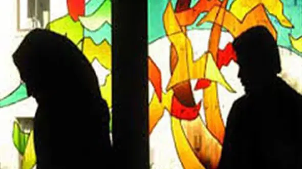 غیرتم اجازه نمی دهد مردها عکس های ناجور زنم را بینند