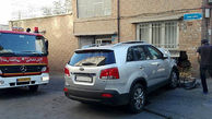 ورود سرزده خودروی شاسی بلند به خانه مسکونی در ده ونک +تصویر