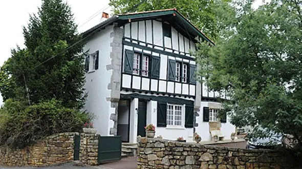 مادر عصبانی نوزاد 5 ماهه‌اش را خفه کرد +عکس