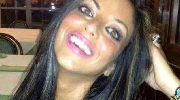 زن جوان پس از فیلم انتشار ارتباط شوم با دوست پسرش در اینترنت خود را کُشت + عکس