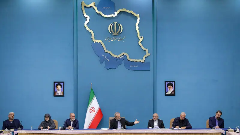 مسعود پزشکیان در دیدار اعضای شورای مرکزی خانه احزاب ایران