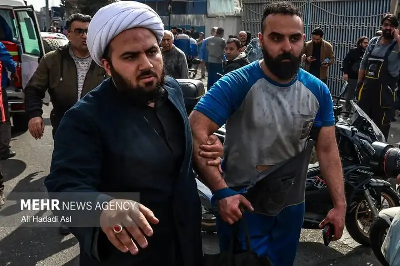 عکس هایی از حمله دشمن به کارخانه و نمایندگی ایران خودرو