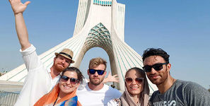 دولت باید بلافاصله برای خنثی کردن هشدار سفر آمریکا دیپلماسی گردشگری با شرق آسیا، اوراسیا و کشورهای همسایه را فعال و تقویت کند