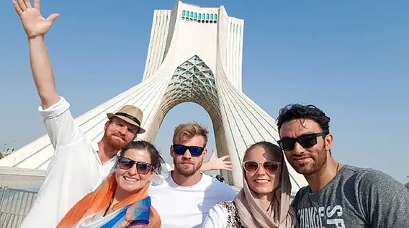 دولت باید بلافاصله برای خنثی کردن هشدار سفر آمریکا دیپلماسی گردشگری با شرق آسیا، اوراسیا و کشورهای همسایه را فعال و تقویت کند