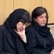 فیلم از عزاداری ریما رامین فر همای سریال پایتخت در مراسم ختم مادرش / اسن خانم بازیگران او را همراهی کردند !