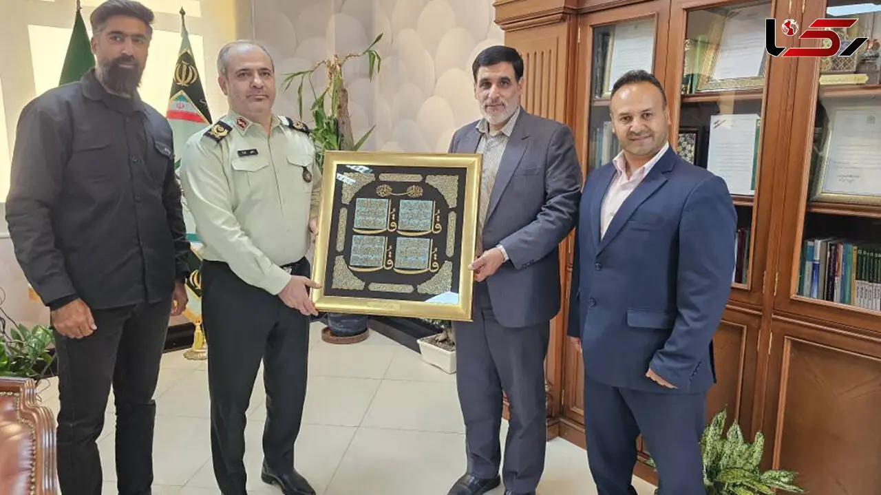 تجلیل رئیس مرکز نیکوکاری شهدای مدافع حرم از فرماندهان و کارکنان فراجا به مناسبت هفته فراجا