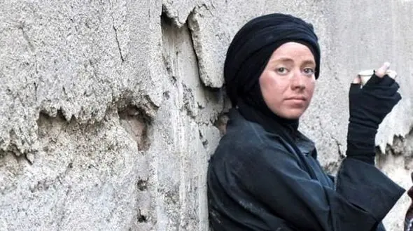 خلاقیت اوستا قناد در پخت و تزئین کیک تولد باکلاس نیلوفر رجایی فر دختر داعشی سریال پایتخت/ کیکش چه خاص و منحصربفرده!