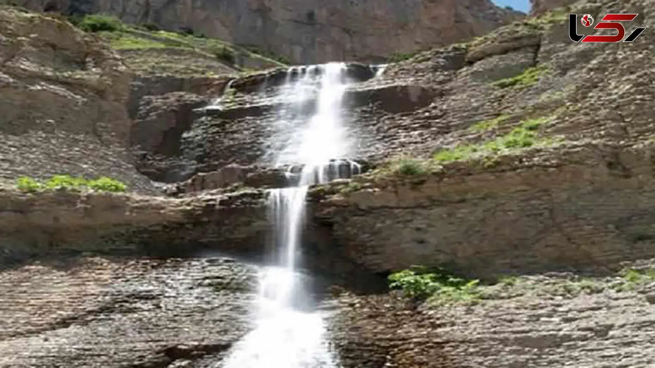 آبشار زوسیاه؛ نگین پنهان رشته‌ کوه‌ های هزارمسجد در خراسان رضوی + فیلم