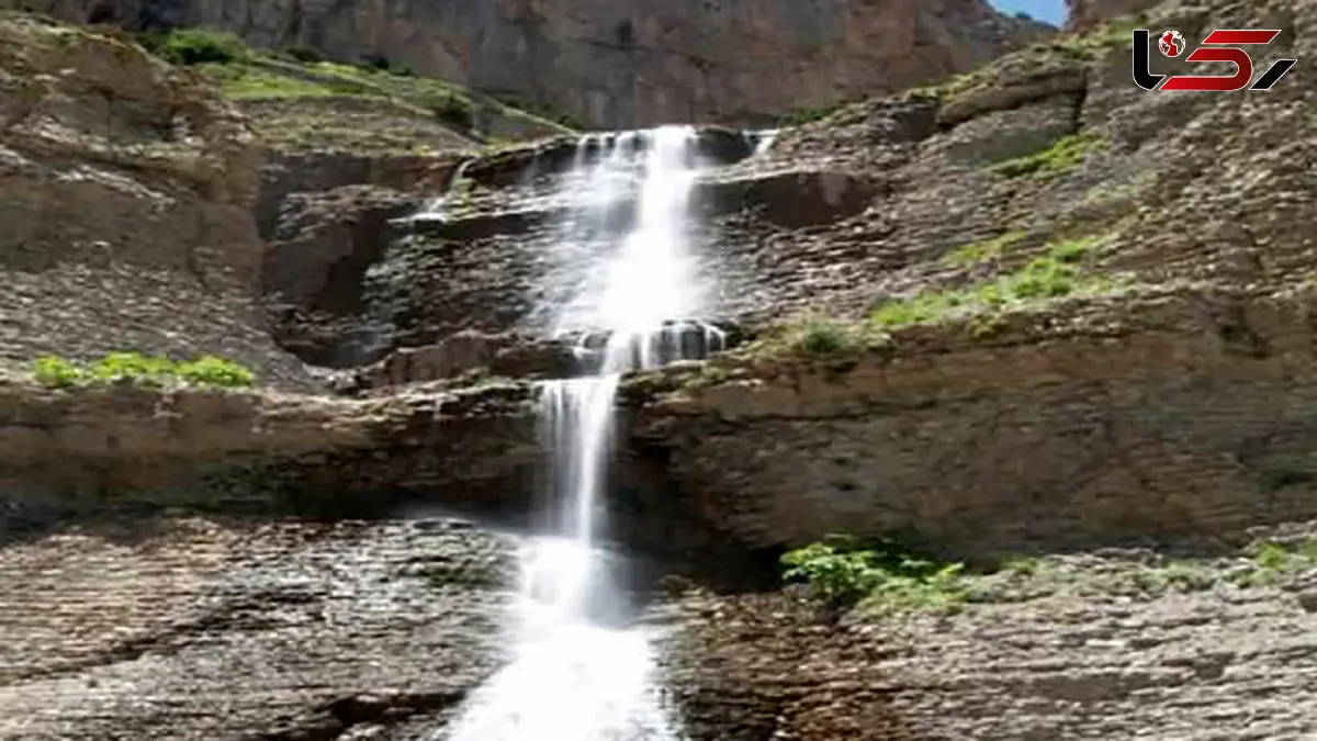 آبشار زوسیاه؛ نگین پنهان رشته‌ کوه‌ های هزارمسجد در خراسان رضوی + فیلم