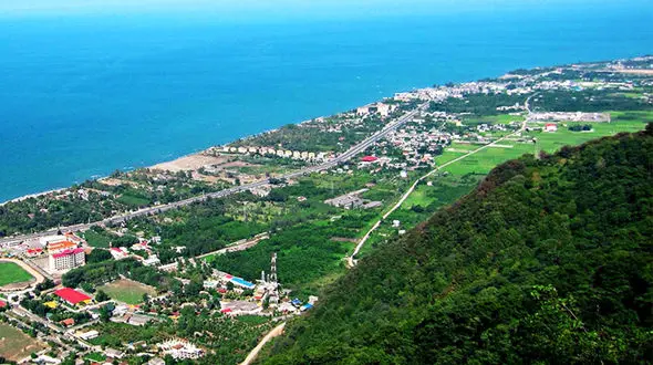 تبلیغ تحقیرآمیز عمان برای سفر به شمال ایران ! / ارزانترین گردش دنیا را ببینید !