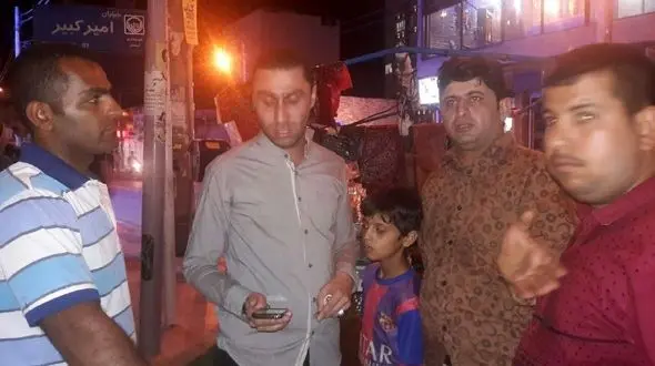 اقدام هولناک مرد دستفروش در اعتراض به ماموران شهرداری آبادان + عکس