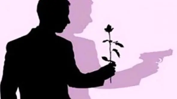 10 نشانه‌ /  قبل از بی آبرویی ارتباط پنهانی همسرتان را بدانید