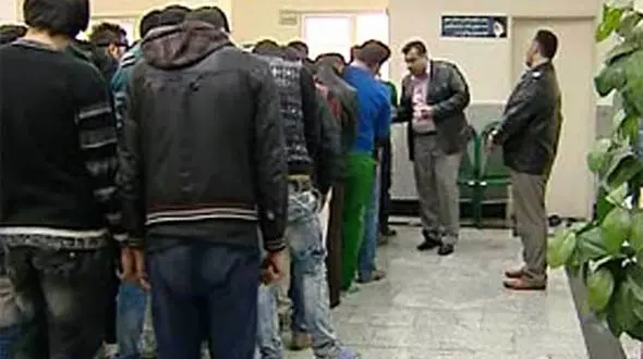 فسق و فجور دختران و پسران در «آلونک های جهنمی»