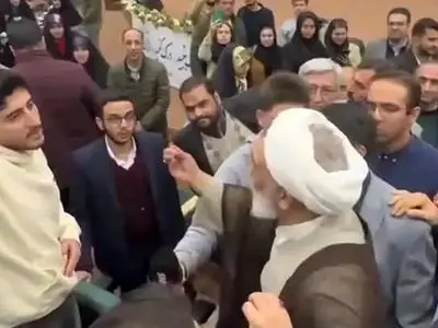 فیلم درگیری پورمحمدی با دانشجویان در روز دانشجو