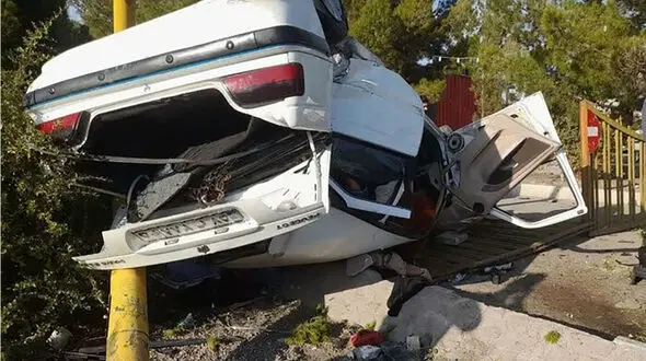 مرگ 2 مرد و یک زن سارق با چپ شدن ماشینشان هنگام فرار در شفت