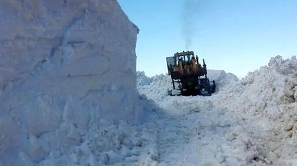 ارتفاع برف در گردنه «تته» کردستان به ۲متر رسید