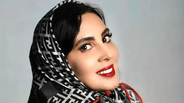فیلم دکوراسیون جذاب خانه لیلا بلوکات ! / رنگ بندی زیبای دیوارها و دکورها !