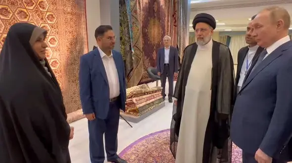 بازدید پوتین از نمایشگاه فرش دستباف در ایران + فیلم
