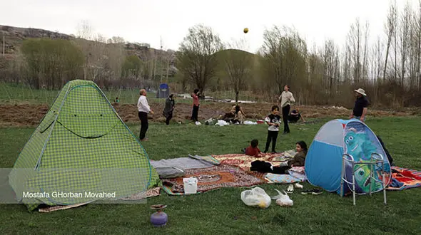 سیل جمعیت شهری در منطقه 22 تهران؛ حضور بیش از یک میلیون شهروند تهرانی