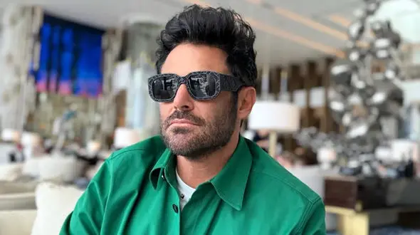 تولد خاص آیسان آقاخانی برای تولد آقا رضا گلزار / جنجال عاشقانه 2 نفره!