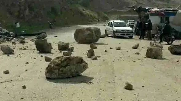 احتمال ریزش تدریجی ارتفاعات دنا / از نزدیک شدن به ارتفاعات خودداری کنید! + عکس  