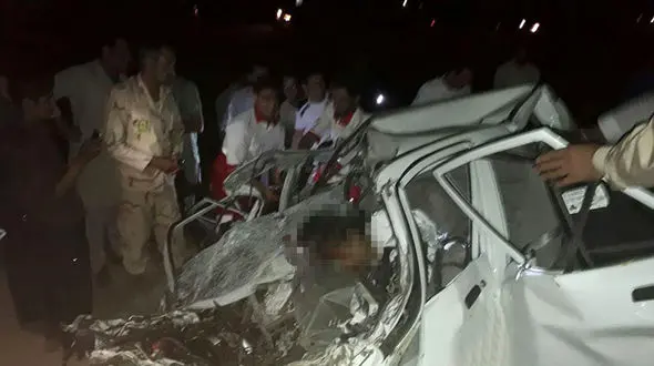 تصاویر مرگ دلخراش 5 سرنشین پراید در تصادف هولناک با اتوبوس 