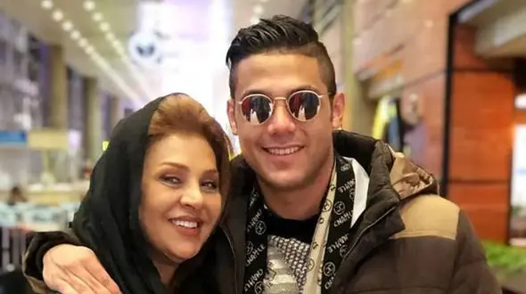 فیلم لحظه خداحافظی نسرین مقانلو از پسر ناکامش / اشک همه در آمد !