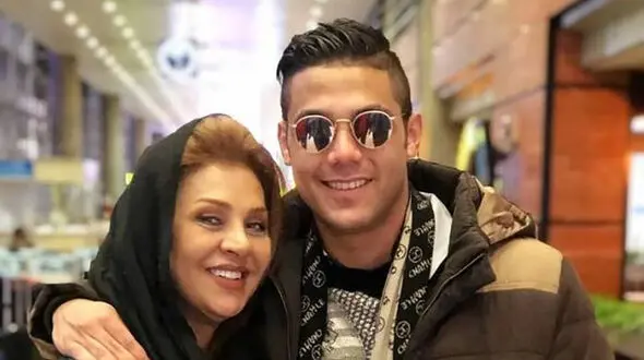 فیلم لحظه خداحافظی نسرین مقانلو از پسر ناکامش / اشک همه در آمد !