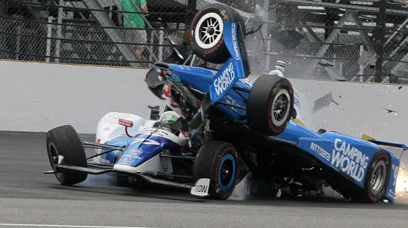 تصادف وحشتناک در مسابقات فرمول 1 + فیلم و عکس