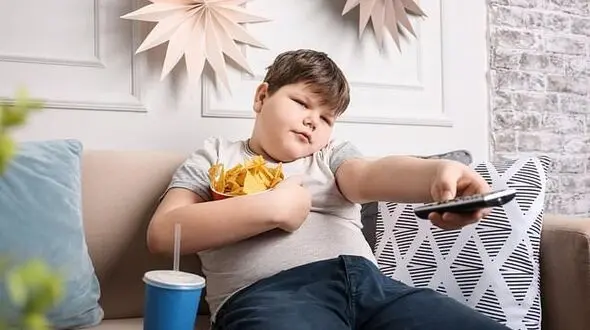 افزایش وزن 59 درصد ایرانیان بالای 18 سال/ کم تحرکی خطرناک دانش آموزان در دوره کرونا