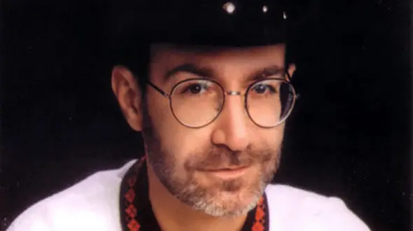 دانلود آهنگ باشکوه سیاوش قمیشی بنام از ماست که بر ماست / ﺟﺎﻳﻲ ﻛﻪ ﺑﺎﻳﺪ دل ﺑﻪ درﻳﺎ زد ﻫﻤﻴﻦ ﺟﺎﺳﺖ