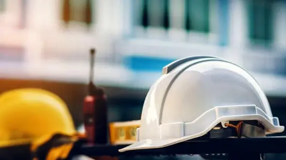 دستگاه آبنبات سازی دست کارگر جوان را بلعید / در مشهد رخ داد