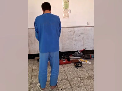 فیلم اعتراف دزدی که بعد از آزادی از زندان با پابند الکترونیکی دستگیر شد / فقط پراید سرقت می کردم!