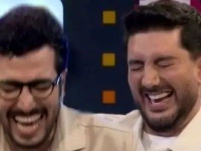 فیلم/ مکالمه عادی 2 تا پسر وقتی با هم تنها میشن/  کل کل خنده‌دار فرزاد فرزین و امیرحسین قیاسی سر ماشیناشون: نه مال من 25 تا دنده داره