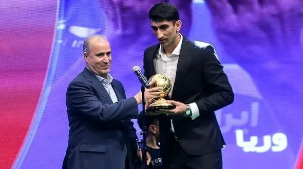 تاج: قرارداد بیرانوند 3 مرحله به کارشناسی رفته است! / مجوز حرفه ای استقلال؟ انشالله!